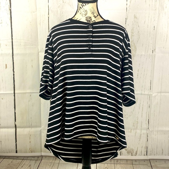 Calvin Klein Short Sleeve Sweater - Picture 1 of 5